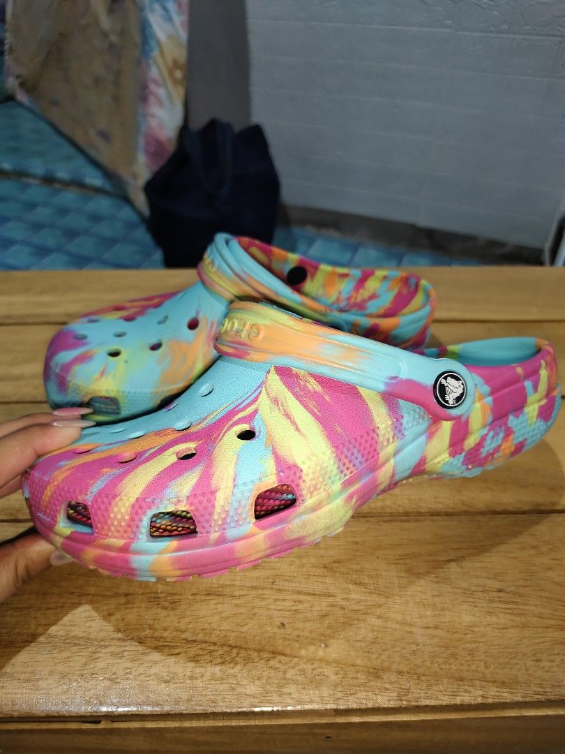 Crocs m7 w9 store