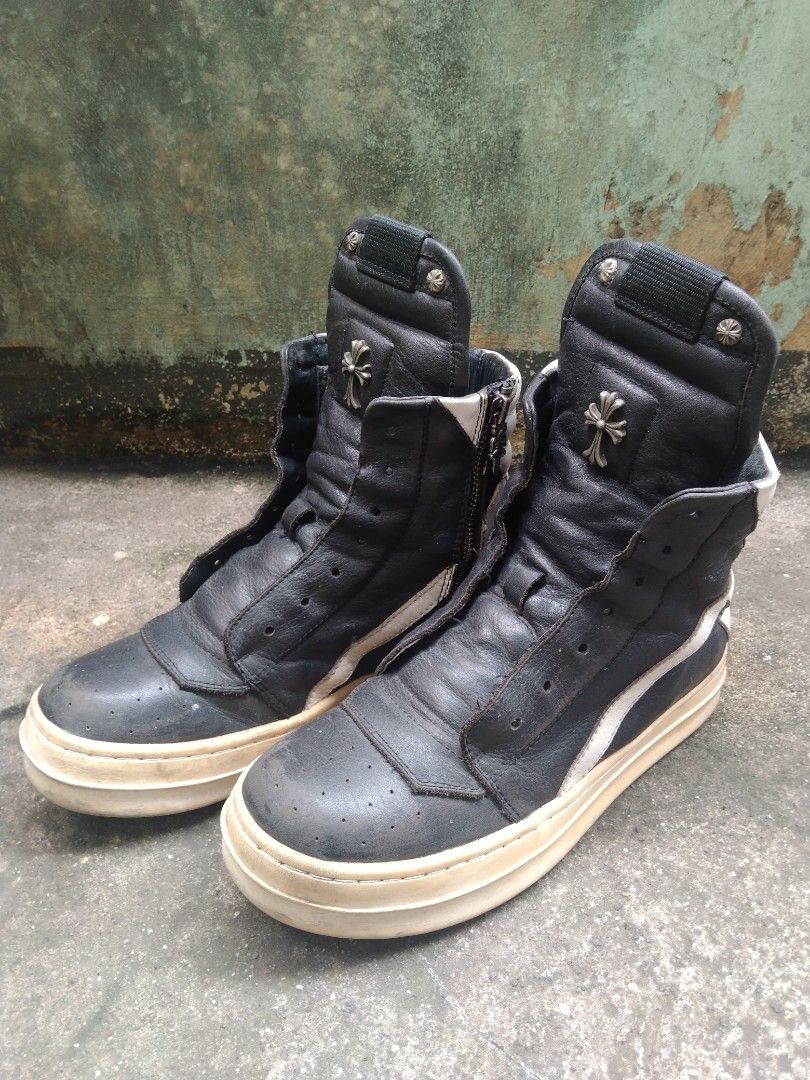 Crome hearts (Category: Casual Shoes) located in Manila. Submitted by jairus_clothing11 (Listing ID 1322047533, Image 3). Description: FOR SALE.