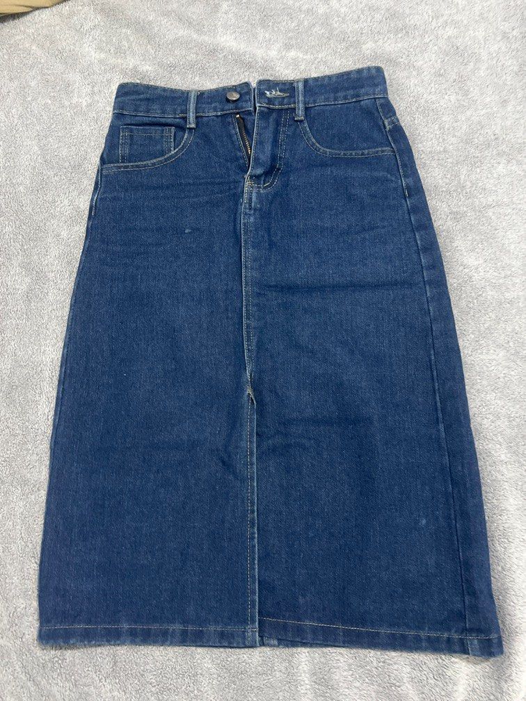 Denim Skirt (size 24) (Category: Skirts) located in Manila. Submitted by mitochondriaa (Listing ID 1322182015, Image 1). Description: -Can pm me for a try-on -Can do meet-ups (Taft, Manila) - Feel free to DM for questions - Price is negotiable (if getting multiple items) .