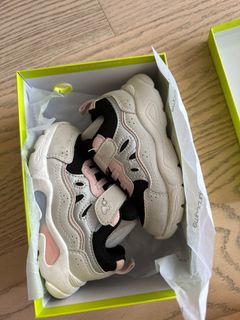 （分類：）位於 。 由 banafour 提交（商品編號 1322022683，圖片 1）。簡介： 。
