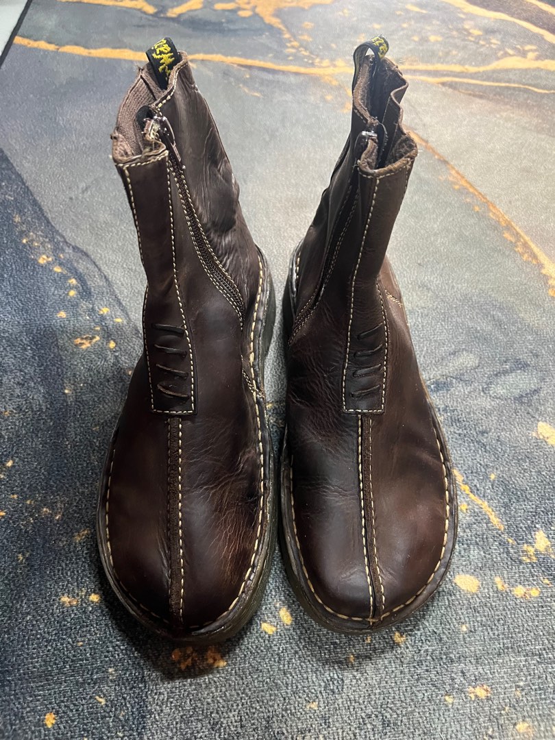 DR MARTENS AIR WAY BOUNCING 7UK Men s Fashion Footwear Boots on Carousell
