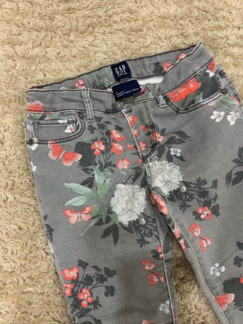 Gap kids top with Gap jeans 5yo (Category: Babies & Kids Fashion) located in Quezon City. Submitted by pin24 (Listing ID 1322079369, Image 2). Description: Gap kids shirt and Gap denim jeans. For 4-5 yo.