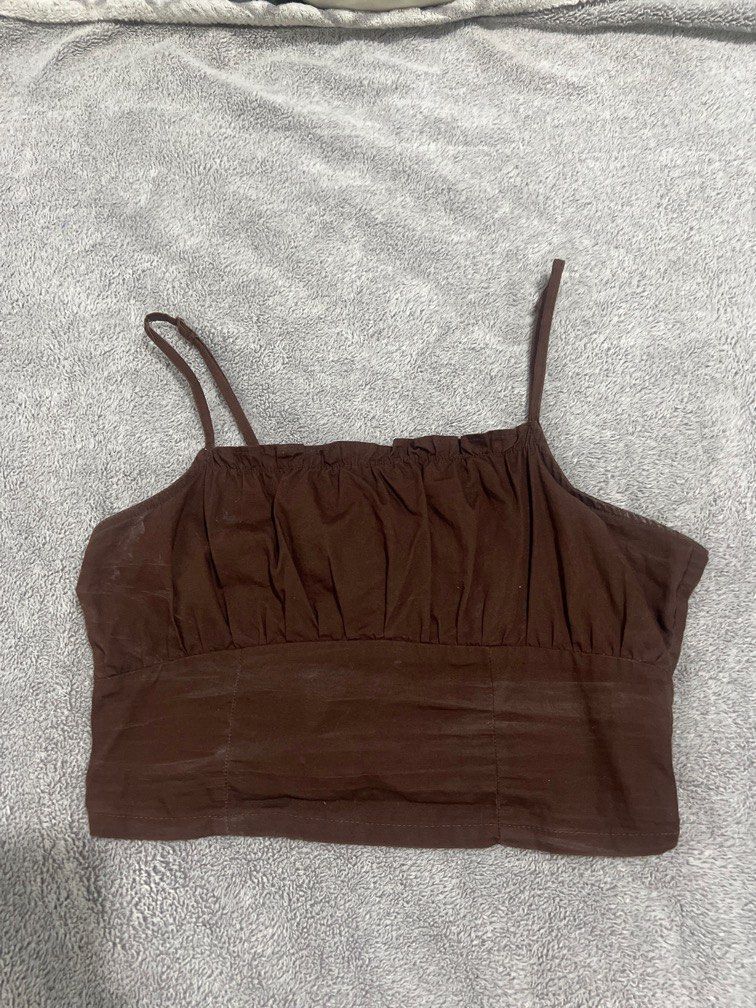 H&M Tube Top (Category: Blouses) located in Manila. Submitted by mitochondriaa (Listing ID 1322180624, Image 1). Description: -Can pm me for a try-on -Can do meet-ups (Taft, Manila) - Feel free to DM for questions - Price is negotiable (if getting multiple items) .