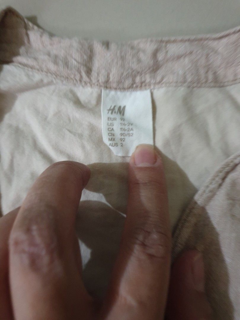 H&M vest and shorts terno (Category: Babies & Kids Fashion) located in Rosales. Submitted by k.dee (Listing ID 1322137393, Image 3). Description: .