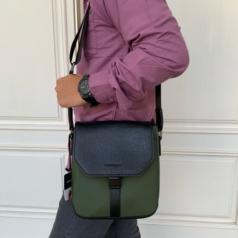 Harga tas sling bag hush puppies hot sale