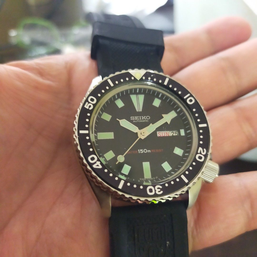 Jam vintage Seiko military black diver 6309 150m automatic