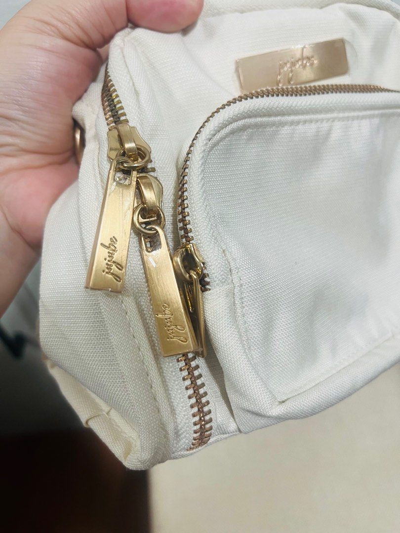 Jujube Mini BFF in Linen Small Bag (Category: Diaper Bags & Wetbags) located in Mandaluyong City. Submitted by clairie03 (Listing ID 1322137400, Image 3). Description: Jujube Mini BFF in Linen Bought with high market value Rare. Hard to Find. EUC for me but will tag VGUC to be safe Main zippers and plate with protective film Crisp fabric May need a little wash, aside from this, no issue - no stains, etc. Not used on my end Machine washable little