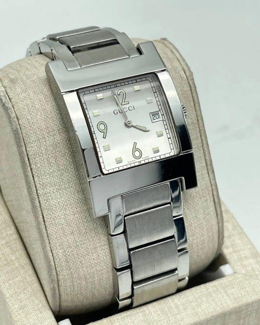 Gucci 7700m watch hotsell