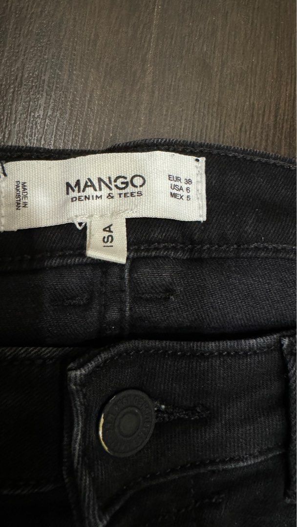 Mango black skinny jeans (Category: Jeans) located in Cavite. Submitted by silvercarousel15 (Listing ID 1322048291, Image 2). Description: Mango jeans. Like new Length -36 in Waist - 30 in.
