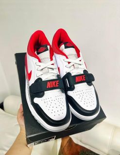 (Category: ) located in . Submitted by mari_kicks (Listing ID 1322112598, Image 1). Description: .