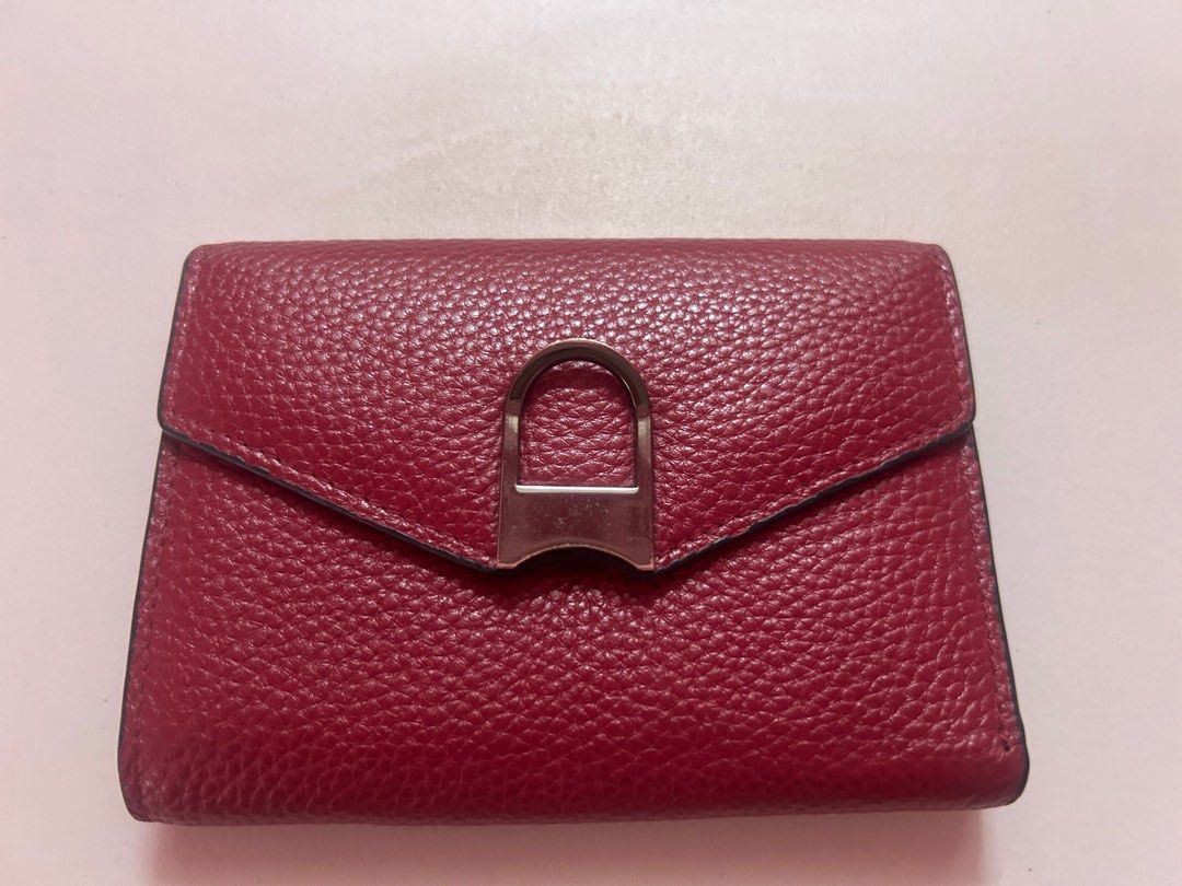 Pabder Leather wallet (Category: Wallets & Card holders) located in Cebu City. Submitted by geeia (Listing ID 1322068479, Image 1). Description: Still in good condition, genuine leather.Bought in Pabder store.Price negotiable.