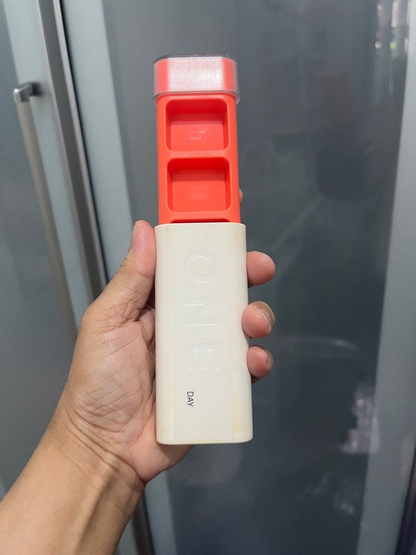 Portable One Day Medicine/Pill Box (Category: Medical Supplies & Tools) located in Marikina City. Submitted by lay_away_ok (Listing ID 1322051158, Image 2). Description: Flaw discoloration only .