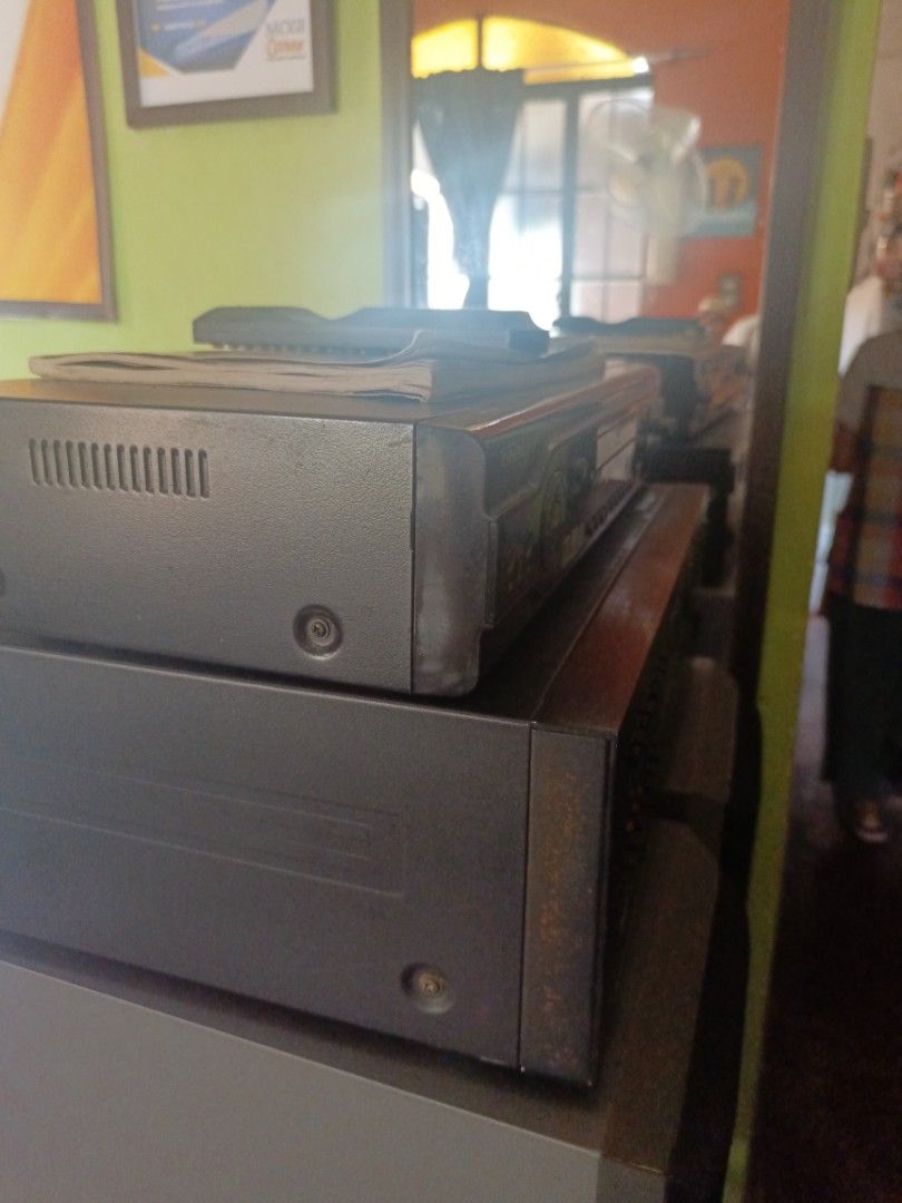Sakura & Fukuda amplifier, 2 crown big speakers (Category: Soundbars, Speakers & Amplifiers) located in Muntinlupa City. Submitted by steffys_thriftshop (Listing ID 1322022111, Image 3). Description: Bundle for 9k! Only for pick up and lalamove only. Sakura & Fukuda amplifier, 2 crown big speakers with karaoke book and remote..