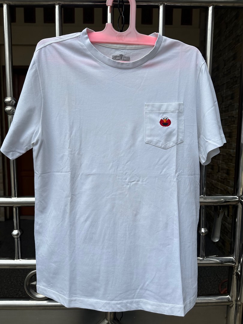 Sesame Street X Polham, Fesyen Pria, Pakaian , Atasan di Carousell