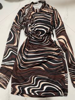 (Category: ) located in . Submitted by preloved_clothes09 (Listing ID 1322146977, Image 1). Description: .