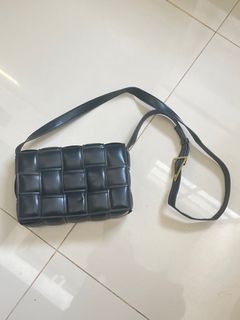 (Kategori: ) berada di . Dikirim oleh decluttervictim (ID iklan 1322100347, Gambar 1). Deskripsi: .