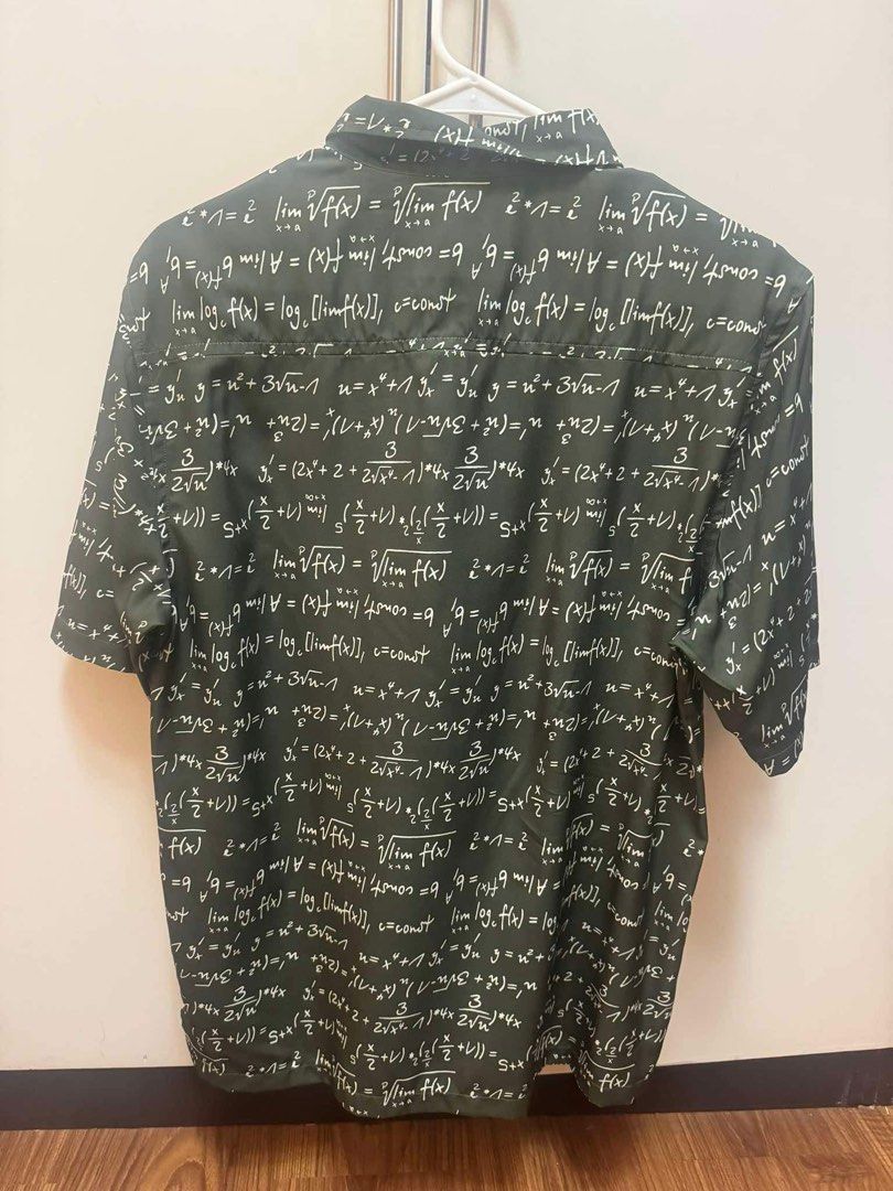 Smyth Button Up Short Sleeves Polo Shirt (Category: Tshirts & Polo Shirts ) located in Caloocan City. Submitted by belleandbelle (Listing ID 1322025473, Image 2). Description: Brand new but no tag since gift lang. RFS: too small.
