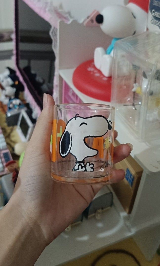 Snoopy Display Glass (Category: Dinnerware & Cutlery) located in Guagua. Submitted by mxrll (Listing ID 1322017295, Image 3). Description: Snoopy Glass GOOD FOR DISPLAY ‼️ 4pcs take all only‼️ gcash payment‼️ jnt courier‼️.