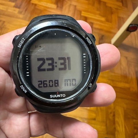 Suunto d4i