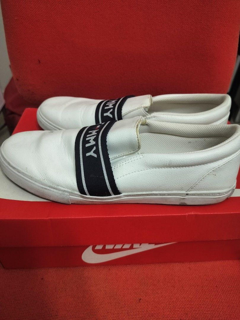 Tommy Hilfiger White Shoes Low (Category: Casual Shoes) located in Caloocan City. Submitted by joean21 (Listing ID 1322155299, Image 1). Description: used once. can be used for school or hospital duty. Last price posted pamigay presyo na :).