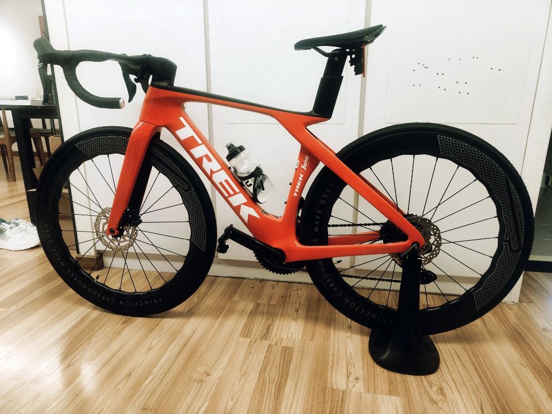 TREK Madone SLR 6 Gen 7 with Shimano 105 Di2 R7170 Groupset with carbon bike wheelset Sports Equipment Bicycles Parts Bicycles on Carousell