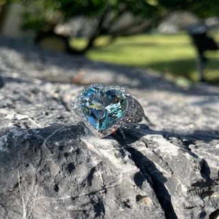 (Category: ) located in . Submitted by lovelotsdiamondd (Listing ID 1322063071, Image 1). Description: .