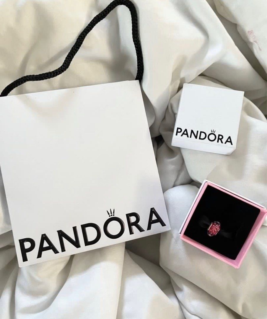 BUTUH UANG!! Wavy Fancy Pink Murano Glass Charm pandora, Barang