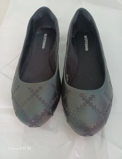 （分類：）位於 。 由 GNIKS 提交（商品編號 1322138432，圖片 1）。簡介： 。