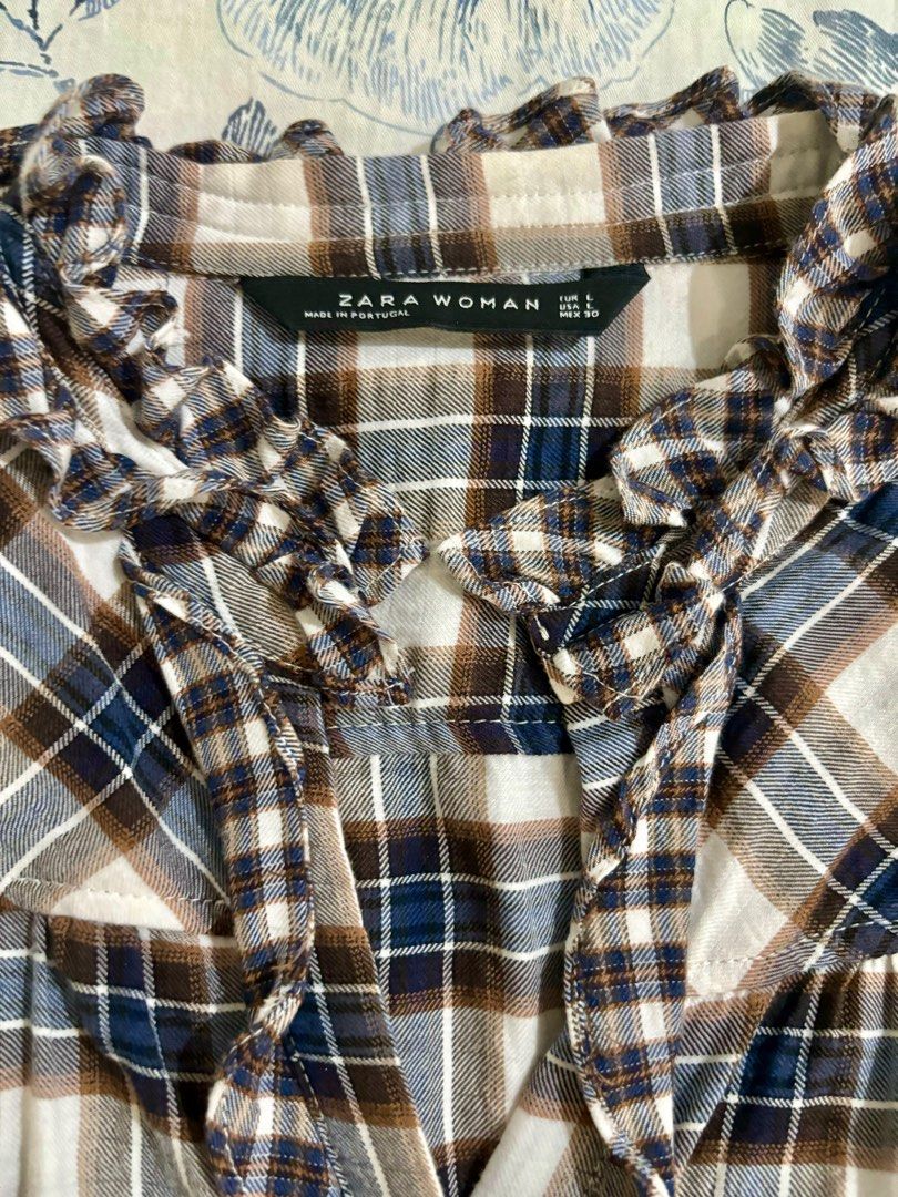 Zara checkered longsleeves (Category: Longsleeves) located in Pasig City. Submitted by aac2021 (Listing ID 1322080691, Image 1). Description: RFS: Decluttering Dimension : Bustline - 39 inches.