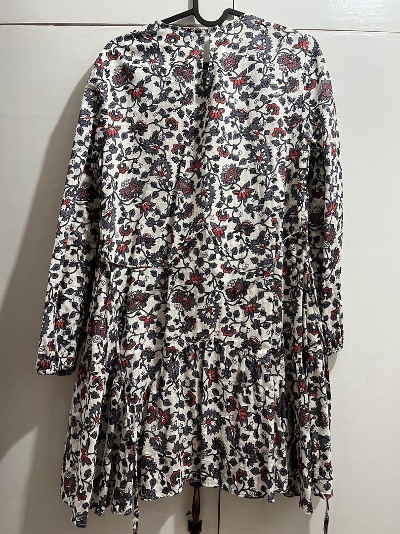 Zara floral dress (Category: Dresses) located in Marikina City. Submitted by mariedlp (Listing ID 1322089404, Image 2). Description: .