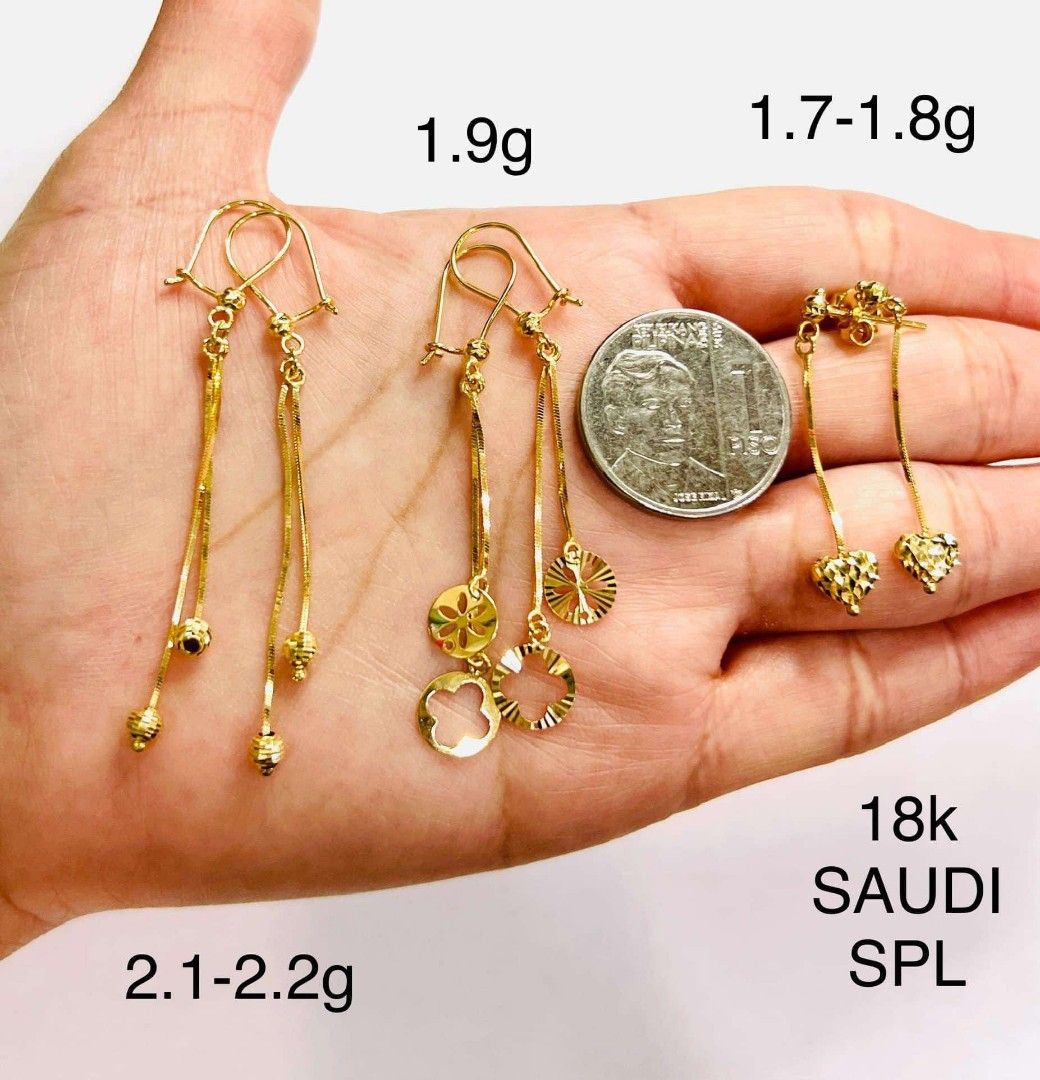 Saudi gold dangling earrings hotsell