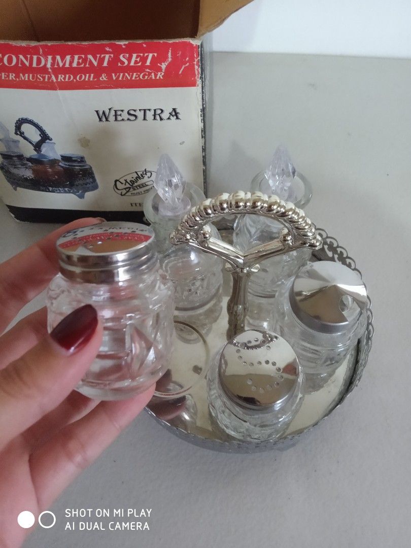5Pcs condiment set (Category: Other Kitchenware & Tableware) located in Caloocan City. Submitted by richard0365917 (Listing ID 1322284047, Image 3). Description: 5pcs Condiment Set Unused Decluttering location - San Andres Malate Manila pwede po meet up.