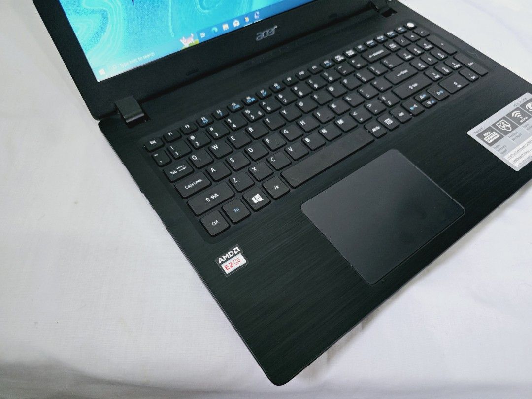 Acer Aspire 3 AMD E2-9000e RADEON R2, 4 COMPUTE CORES 2C+2G 4GB RAM ...