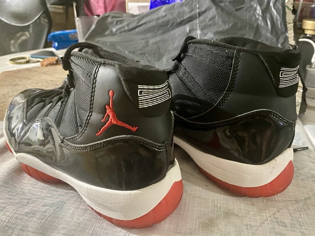 Air Jordan 11 Retro Bred (Category: Sneakers) located in Pasig City. Submitted by bd1017 (Listing ID 1322337703, Image 3). Description: Air Jordan 11 Retro Bred Php6,000 US 10 No box 100% authentic and original RFS: Decluttering.