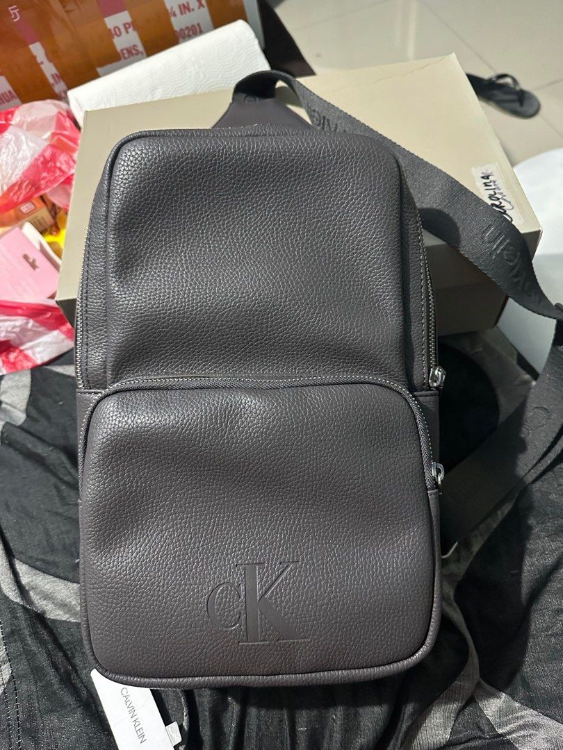 Calvin Klein Body Bag (Category: Luxury Bags & Wallets) located in Candon. Submitted by archie34 (Listing ID 1322246907, Image 1). Description: For Sale Only Calvin Klein Body bag Legit CK bag Brandnew Never been used Ilocos sur area Shipping available.