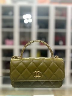 (Category: ) located in . Submitted by closetcompany (Listing ID 1322269148, Image 1). Description: .