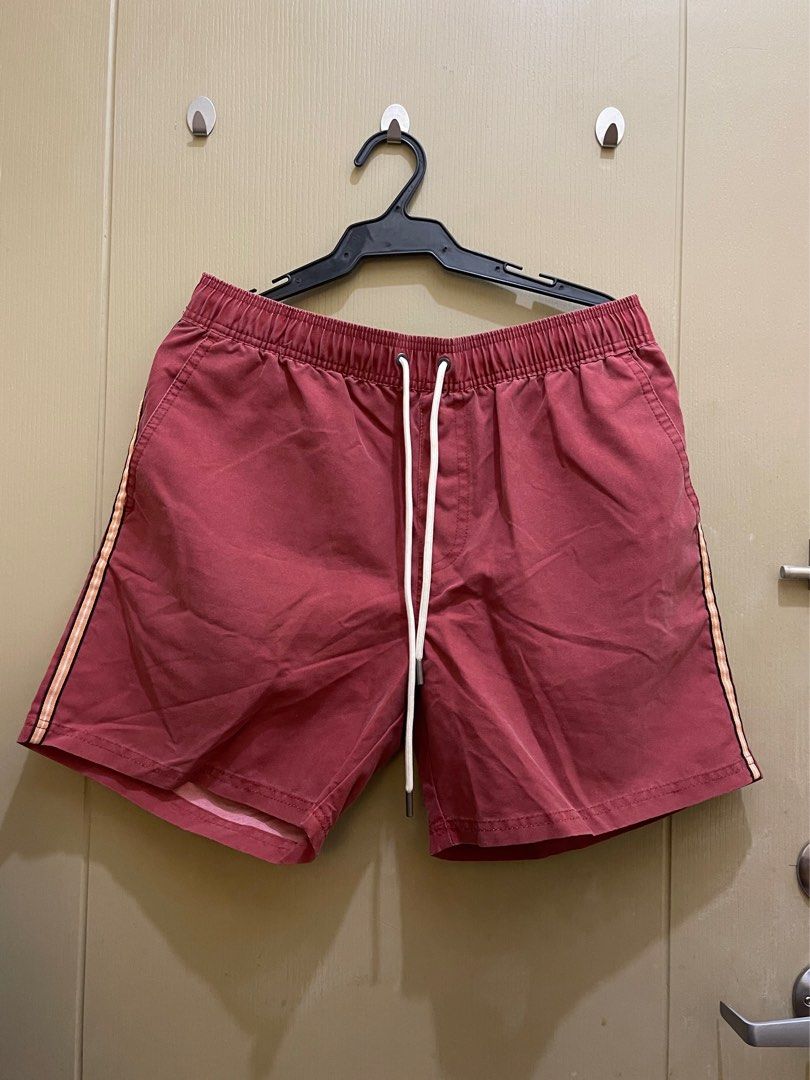 Cotton On Red Shorts (Mens) (Category: Shorts) located in Makati City. Submitted by ancsc (Listing ID 1322379382, Image 1). Description: .