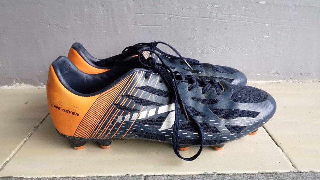 Line 7 football boots hotsell