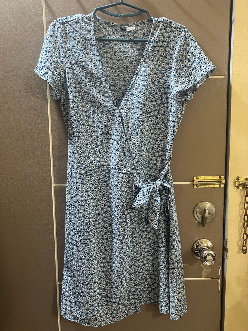H&m patterned wrap dress sales