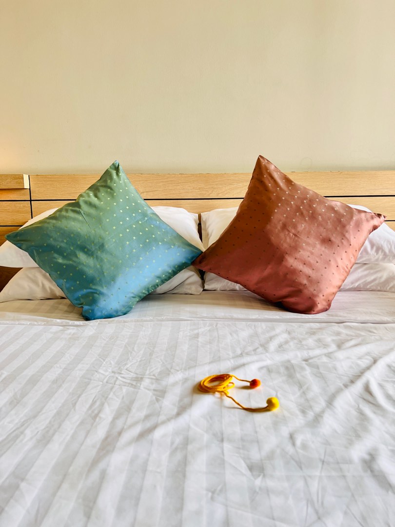 Jim thompson silk pillow covers clearance