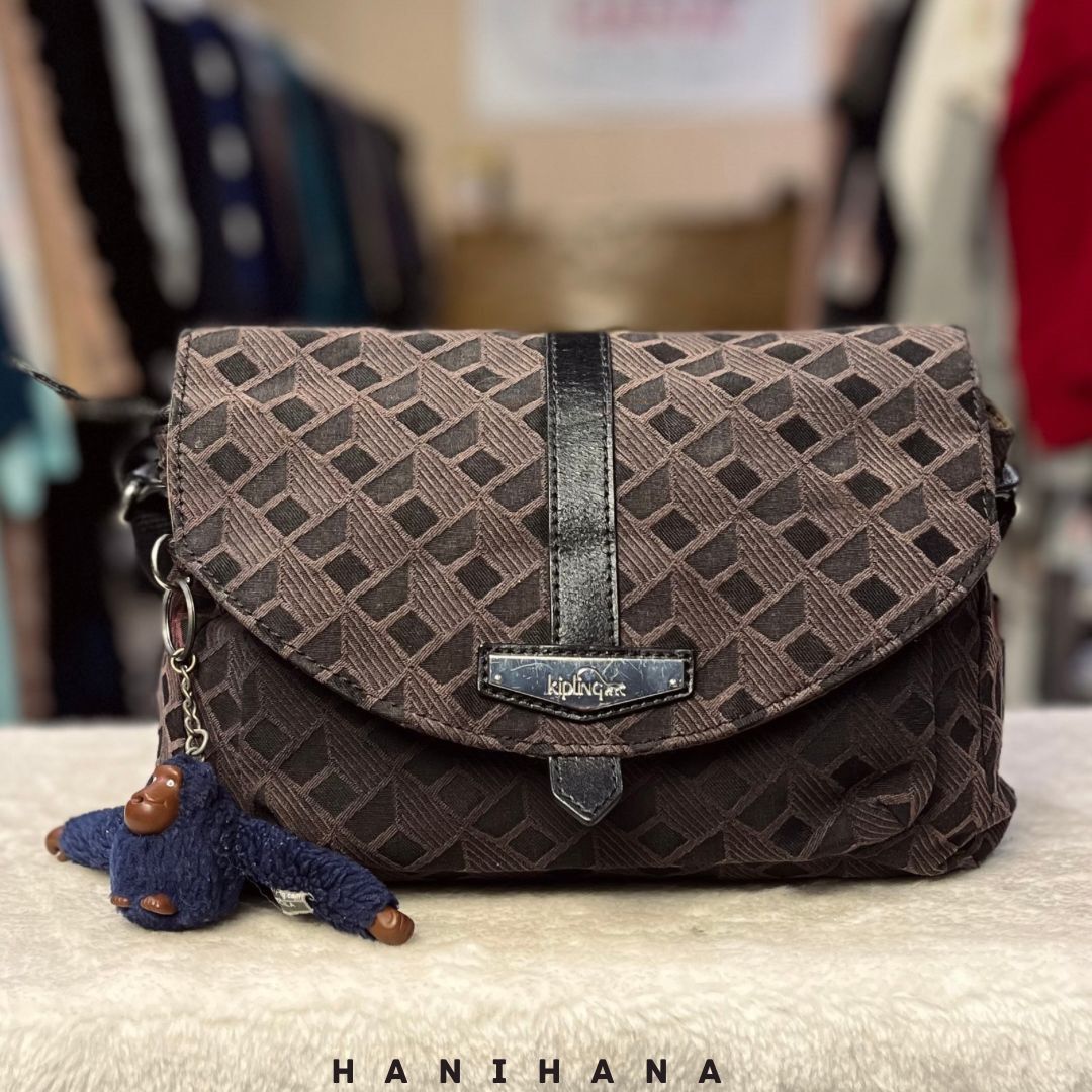 KIPLING SLING BAG Luxury Bags Wallets on Carousell