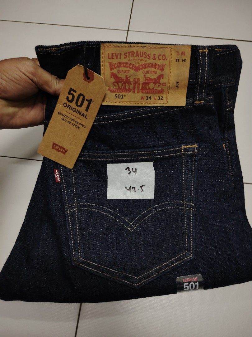 Levis 501 W34 L32 Men s Fashion Bottoms Jeans on Carousell