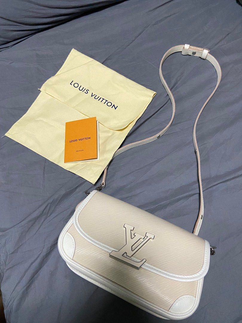 Louie Vuitton Crossbody (Category: Luxury Bags & Wallets) located in Antipolo. Submitted by declutteringtomorrow (Listing ID 1322211342, Image 2). Description: No flaws Money back if proven fake Antipolo location .