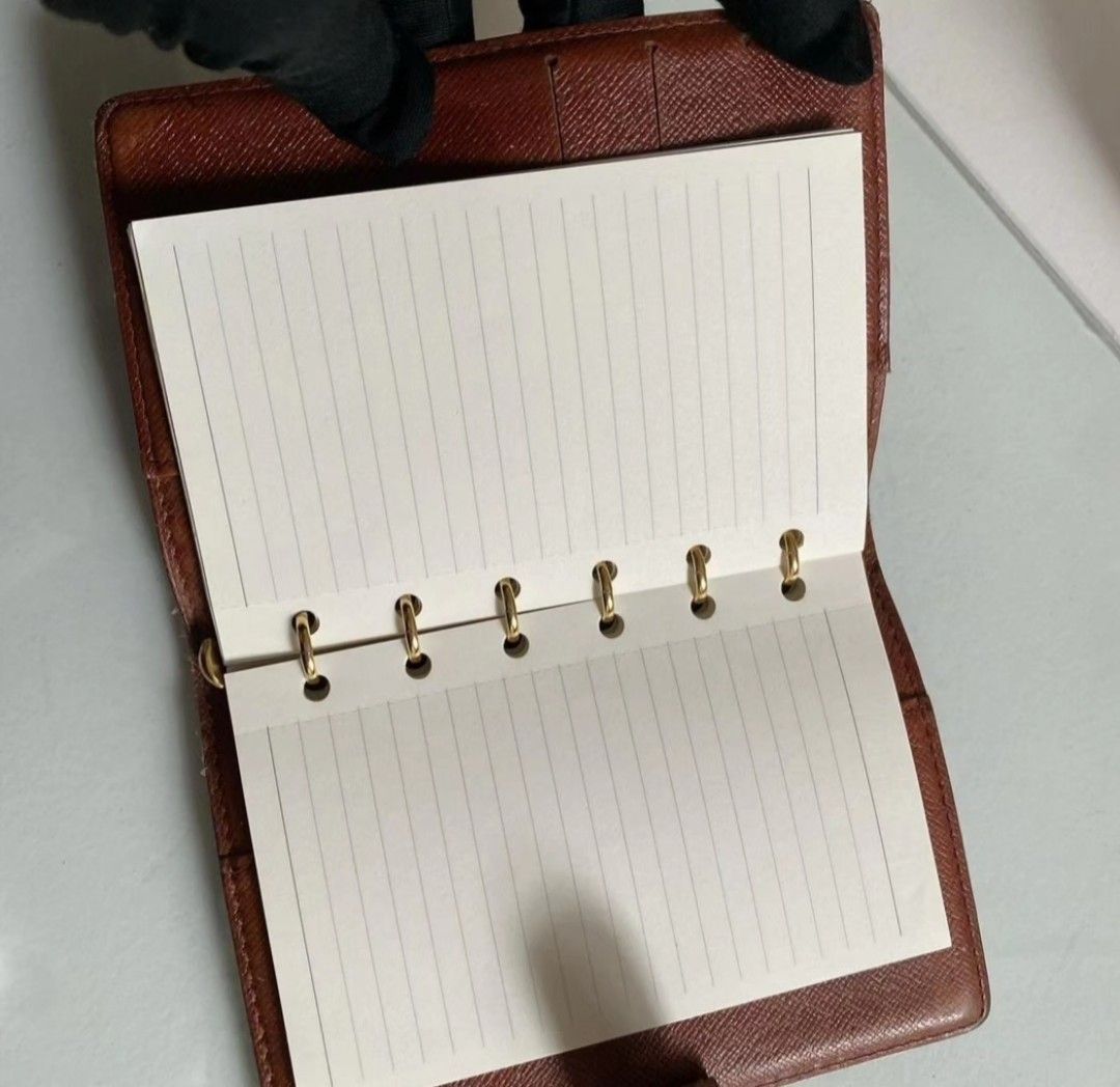 LOUIS VUITTON Monogram Planner/Passport holder (Category: Luxury Bags & Wallets) located in Quezon City. Submitted by rmseller.2017 (Listing ID 1322220771, Image 2). Description: LOUIS VUITTON Monogram Planner/Passport holder | good condition | come with planner only | P12,500 only (open for installment).
