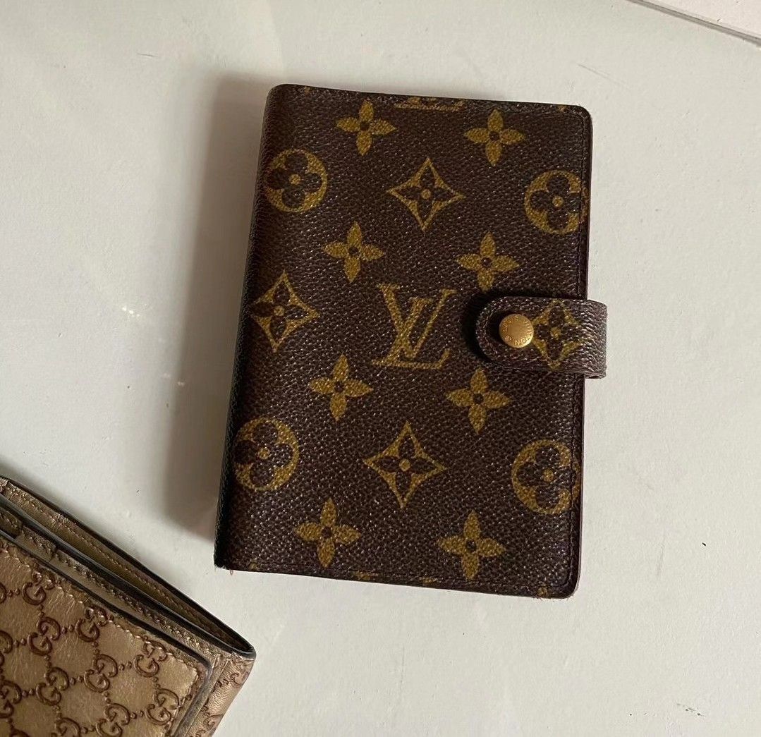 LOUIS VUITTON Monogram Planner/Passport holder (Category: Luxury Bags & Wallets) located in Quezon City. Submitted by rmseller.2017 (Listing ID 1322220771, Image 1). Description: LOUIS VUITTON Monogram Planner/Passport holder | good condition | come with planner only | P12,500 only (open for installment).