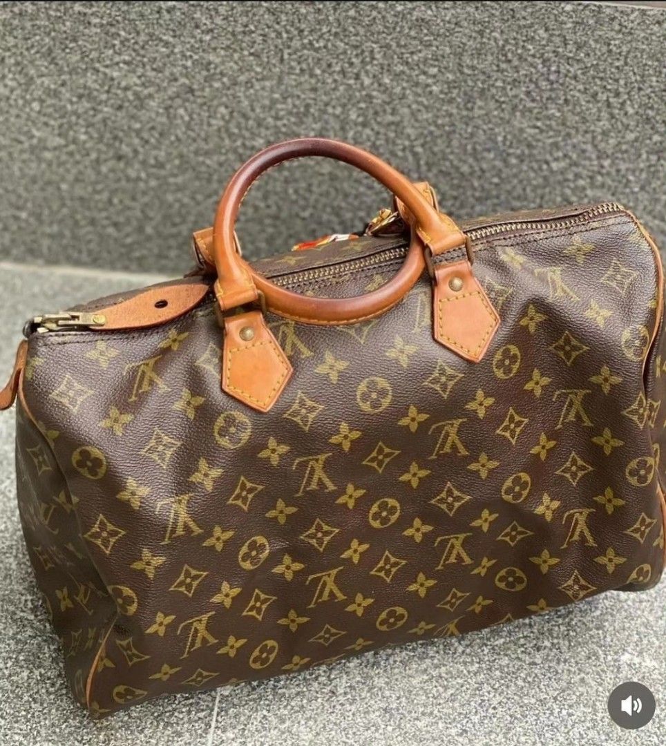 LOUIS VUITTON Monogram Speedy 35 (Category: Luxury Bags & Wallets) located in Quezon City. Submitted by rmseller.2017 (Listing ID 1322219871, Image 2). Description: LOUIS VUITTON Monogram Speedy 35 | good condition | come with bag only | P23,500 only (open for installment).