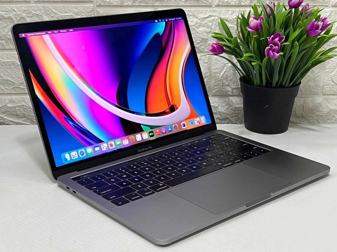 Macbook Pro 2017 Touch- Bar (Category: Laptops & Notebooks) located in Makati City. Submitted by adm_marketing (Listing ID 1322355872, Image 3). Description: Model : Macbook Pro 2017 touch-bar i5 8GB 512Gb SSD 💻 Condition : Secondhand, no hidden issue, Smooth Performance Price : 24,000 Only Quick Specifications - Processor: 2.3GHz Dual-Core intel Core i5 - 8 GB Memory RAM - 512 GB SSD Flash Storage - Backlit Keyboard - Screen Size: 13.3 Inch (25