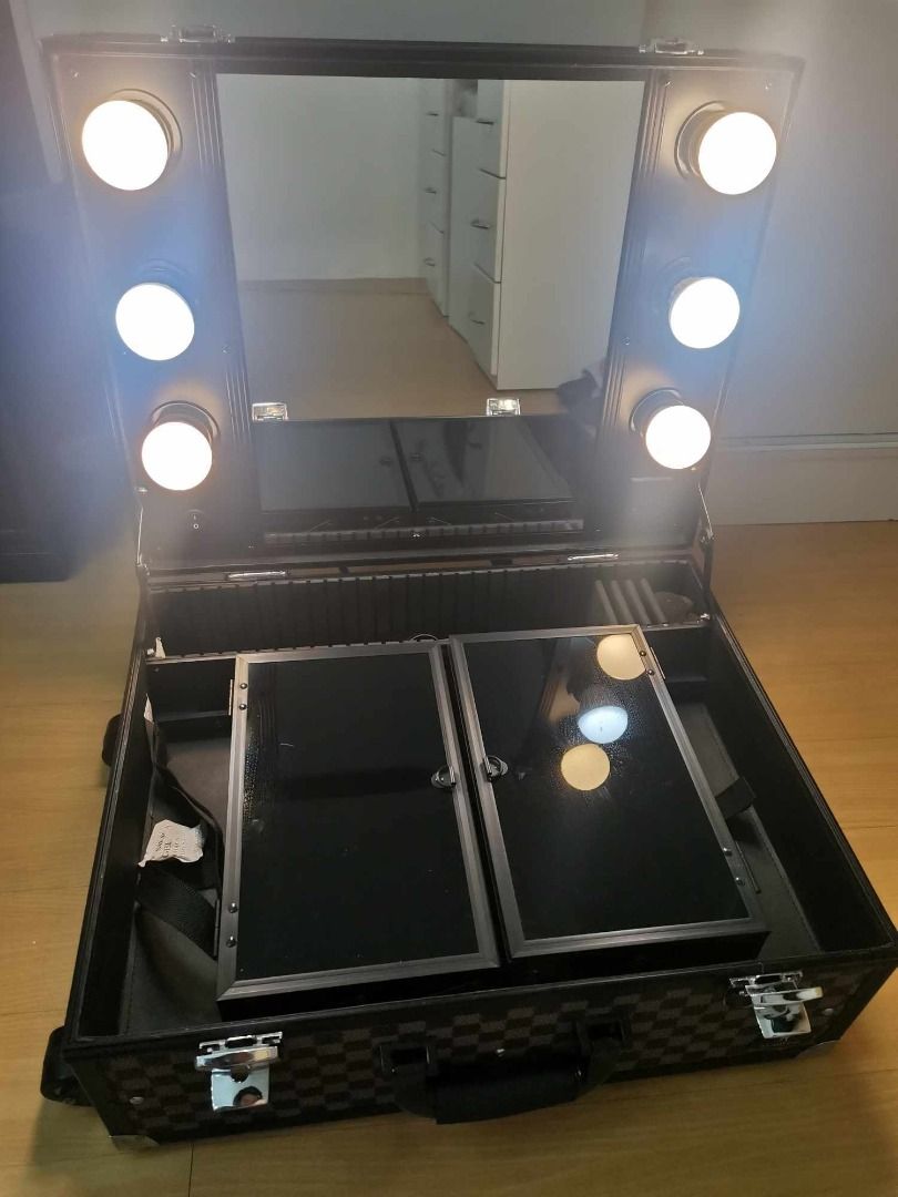 MAKE UP TROLLEY GLADKING (LV INSPIRED) (Category: Makeup) located in Caloocan City. Submitted by trj-trading (Listing ID 1322333574, Image 3). Description: Never been used No Issue LV Inspired design Light Bulbs included .