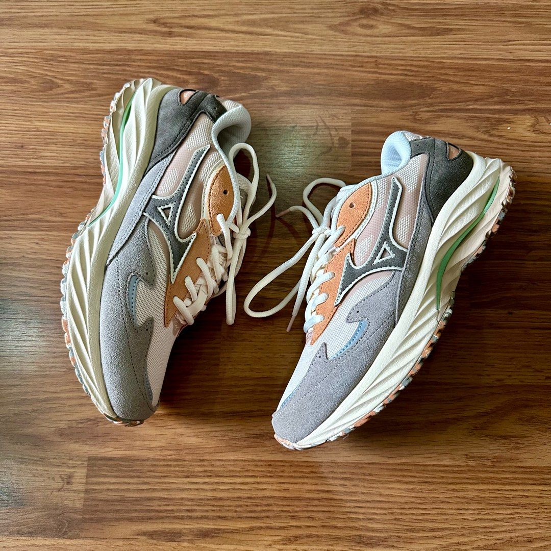 Mizuno Wave Rider 8 Men s Fashion Footwear Sneakers on Carousell