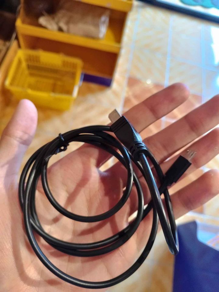 OTG USB CABLE to Micro USB (Category: Cables & Adaptors) located in Los Banos. Submitted by justinthegreat53 (Listing ID 1322366715, Image 1). Description: Nabili ko ng 150 Selling for 100 Bagong bago pa Di compatible .